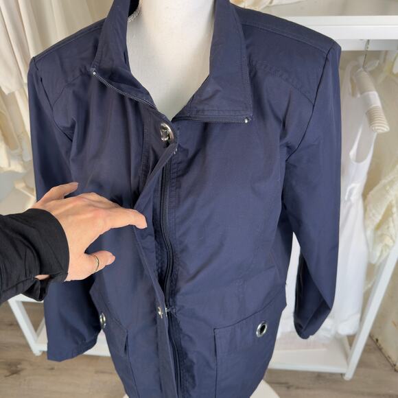Mackintosh New England navy blue sz. Medium, demure feminine light jacket #3750 - Picture 5 of 9